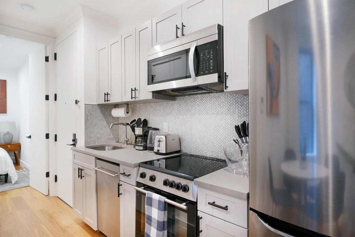 1288-4rs Newly Furnished Prime Ues 2br * New York
